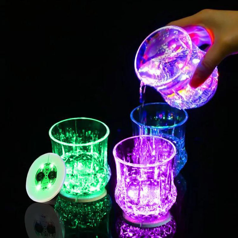Glow In The Dark Party Glasses - LED コースターステッカーナイトクラブ雰囲気小道具ワインボトルステッカーライトビールパーティー赤ワインボトルグローガラスコースター