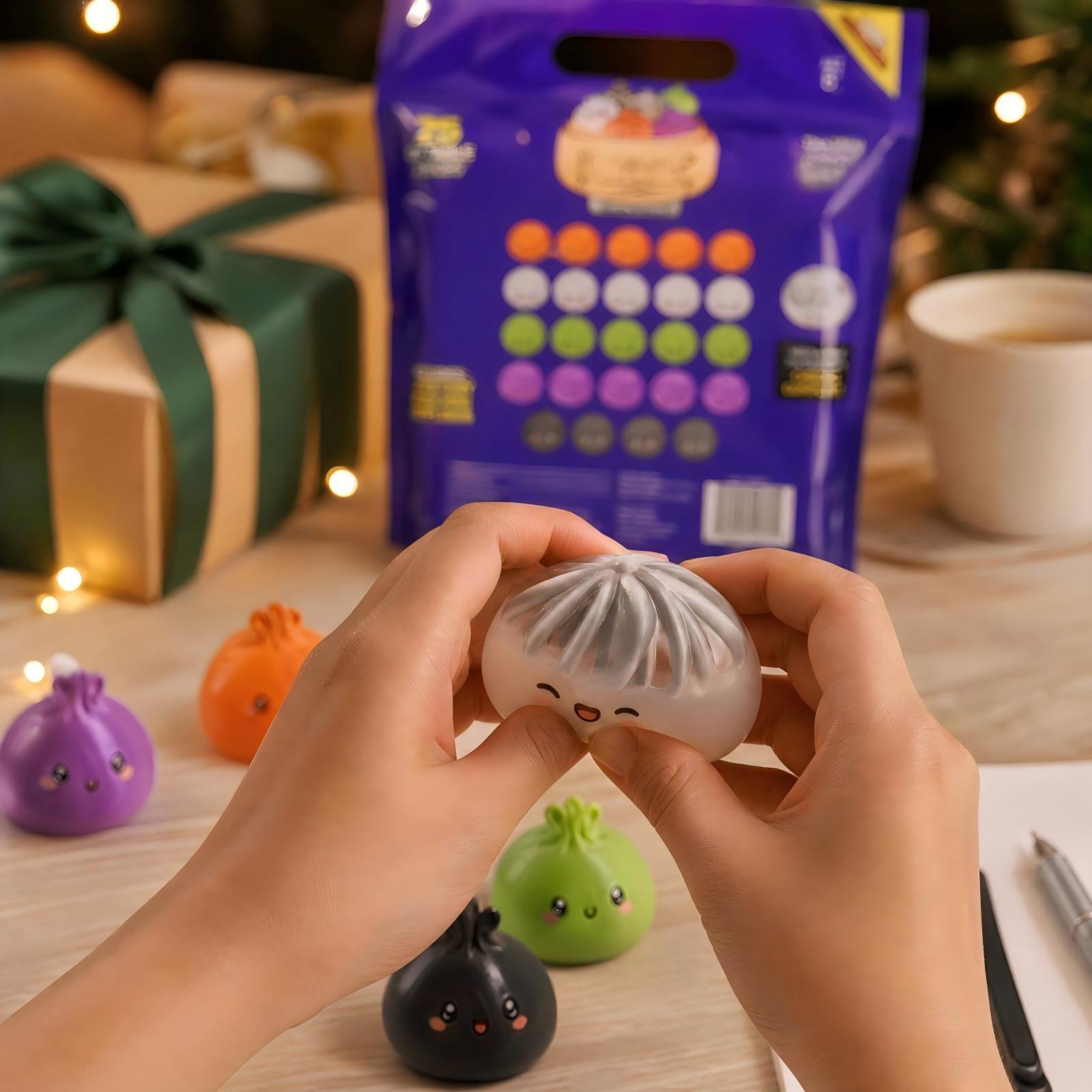 25個入り ミニクリスマス スクイーズおにぎり ミニミステリ - Party Supplies のレビューと価格