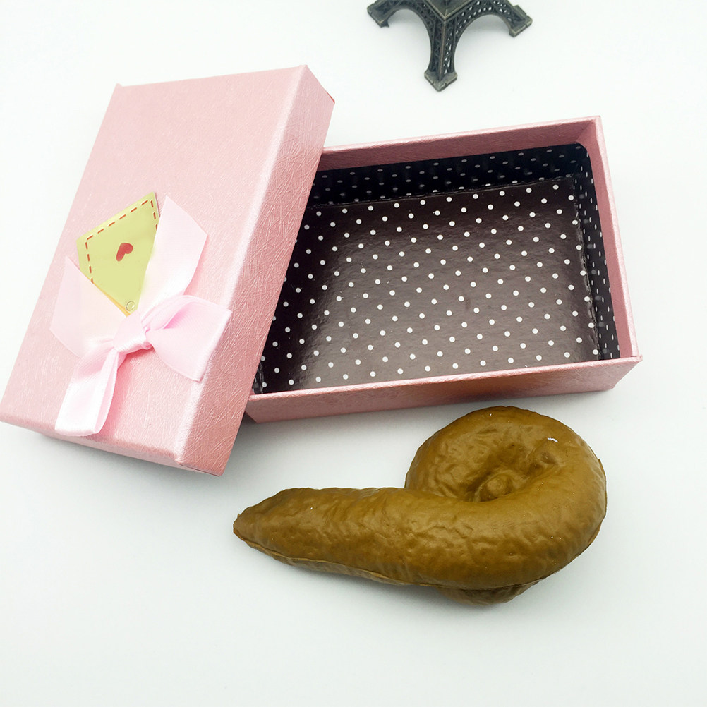 リアルな質感のフェイクうんちおもちゃ。オフィスや机でのいたず - Fake Poop Gag Gift のレビューと価格