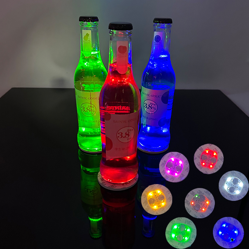 LED コースターステッカーナイトクラブ雰囲気小道具ワインボ - Glow In The Dark Party Glasses のレビューと価格